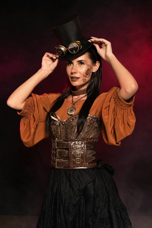Steampunk Style: Must-Have Clothes and Accessories for All